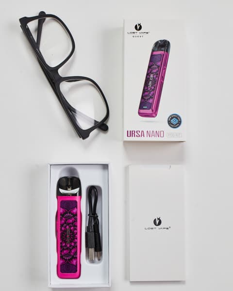 Стартовый комплект Lost Vape Ursa Nano Pod 800 mAh - 2.5 мл. ( Малиновый с Рисунком ) Pink Survivor