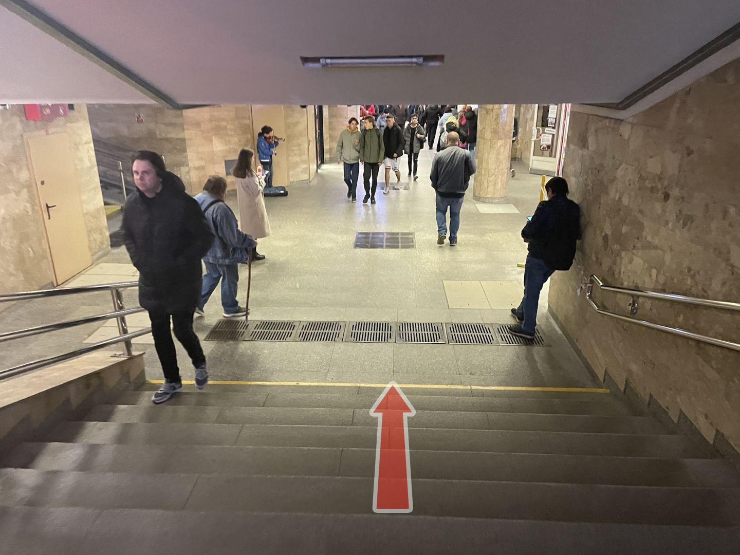 Схема прохода к магазину SigaretNet в переходе метро Каменная Горка