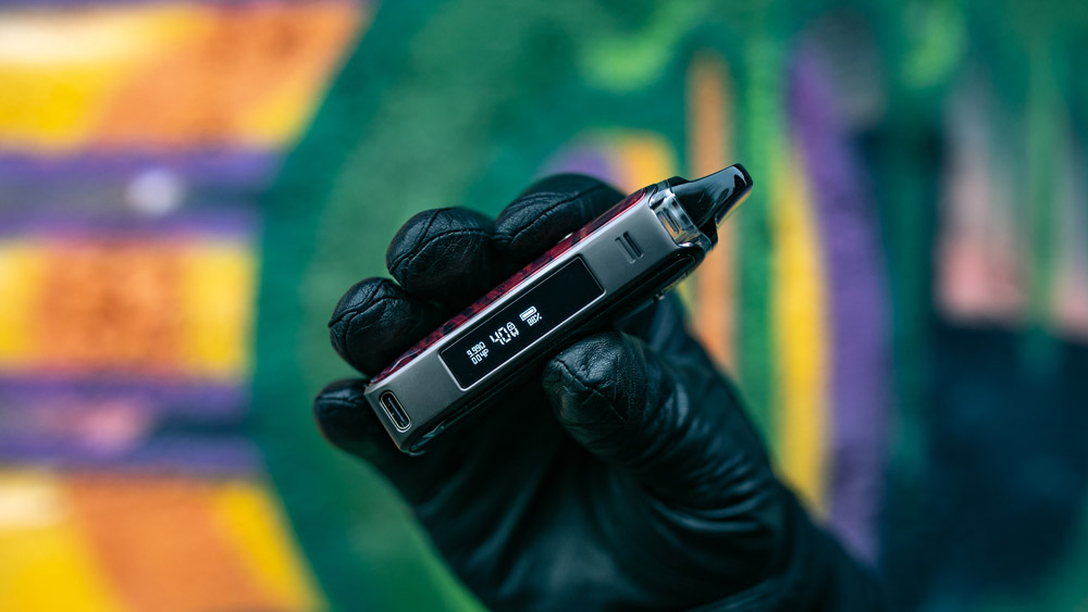 vaporesso-xiron-red-in-hands.jpg