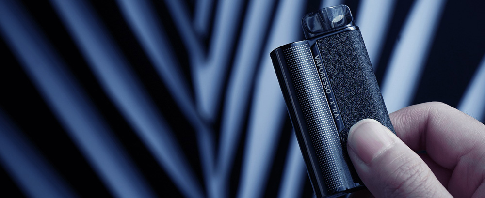 vaporesso-xtra-black-in-hands.jpg